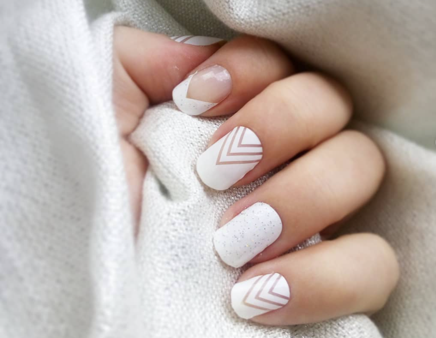 Nagelfolie Statt Nagellack Das Steckt Hinter Den Schonen Nail Wraps Gesundheitstrends