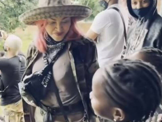 Madonna tourt mit Kids durch Afrika